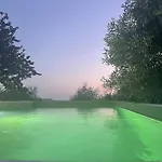 Rustic Hill Private Pool דירה *