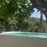 Lägenhet Rustic Hill Private Pool