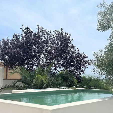 Rustic Hill Private Pool