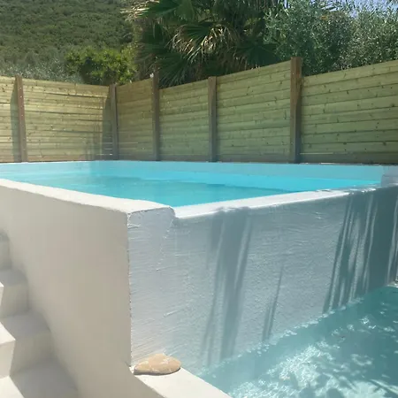 Rustic Hill Private Pool Apartman