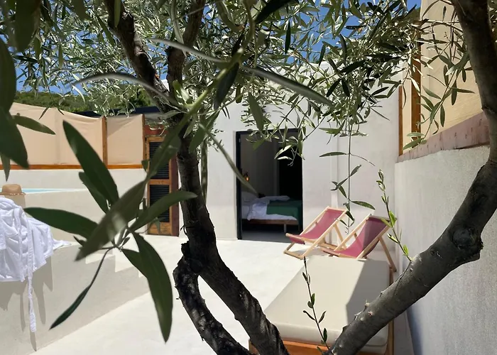 Rustic Hill Private Pool Апартаменты