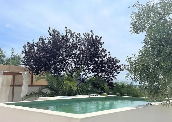 Rustic Hill Private Pool